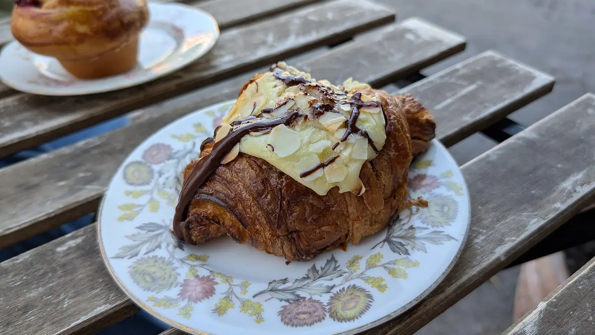 TLC Treats – patisserie in Caerphilly town centre